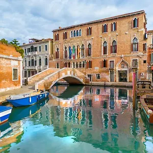 3* Hotel Palazzo Marcello Al Sole